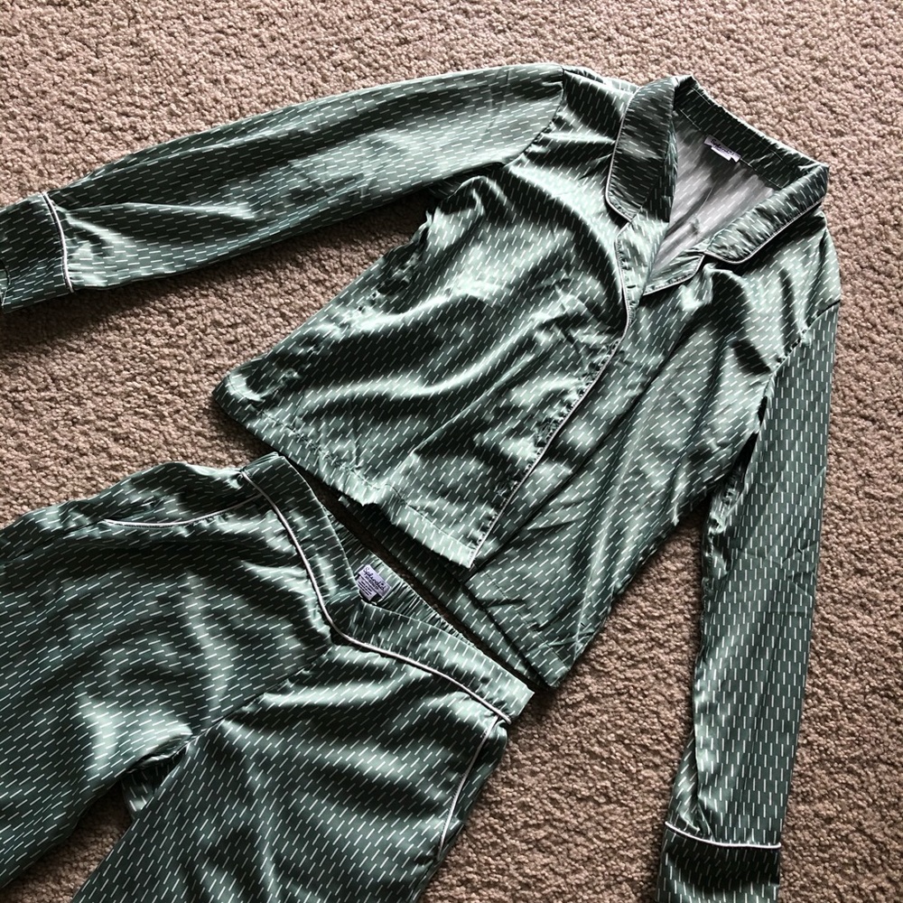 Super cute polyester pajamas
